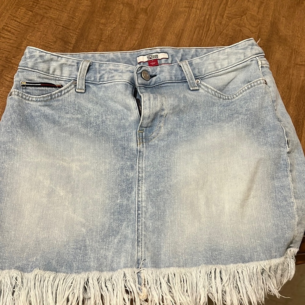 Good condition size 4 women size original price 32